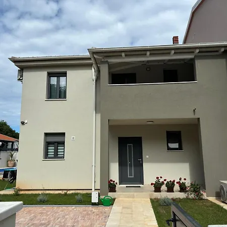 Tena Vila Medulin